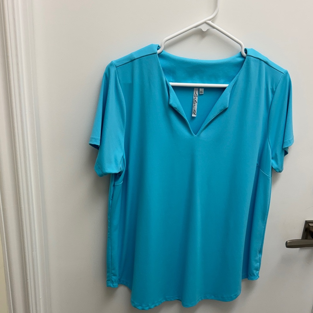 LuLu B bright aqua blue top worn once